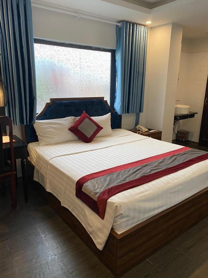 La Renta Premier Hotel & Spa ハノイ市 エクステリア 写真