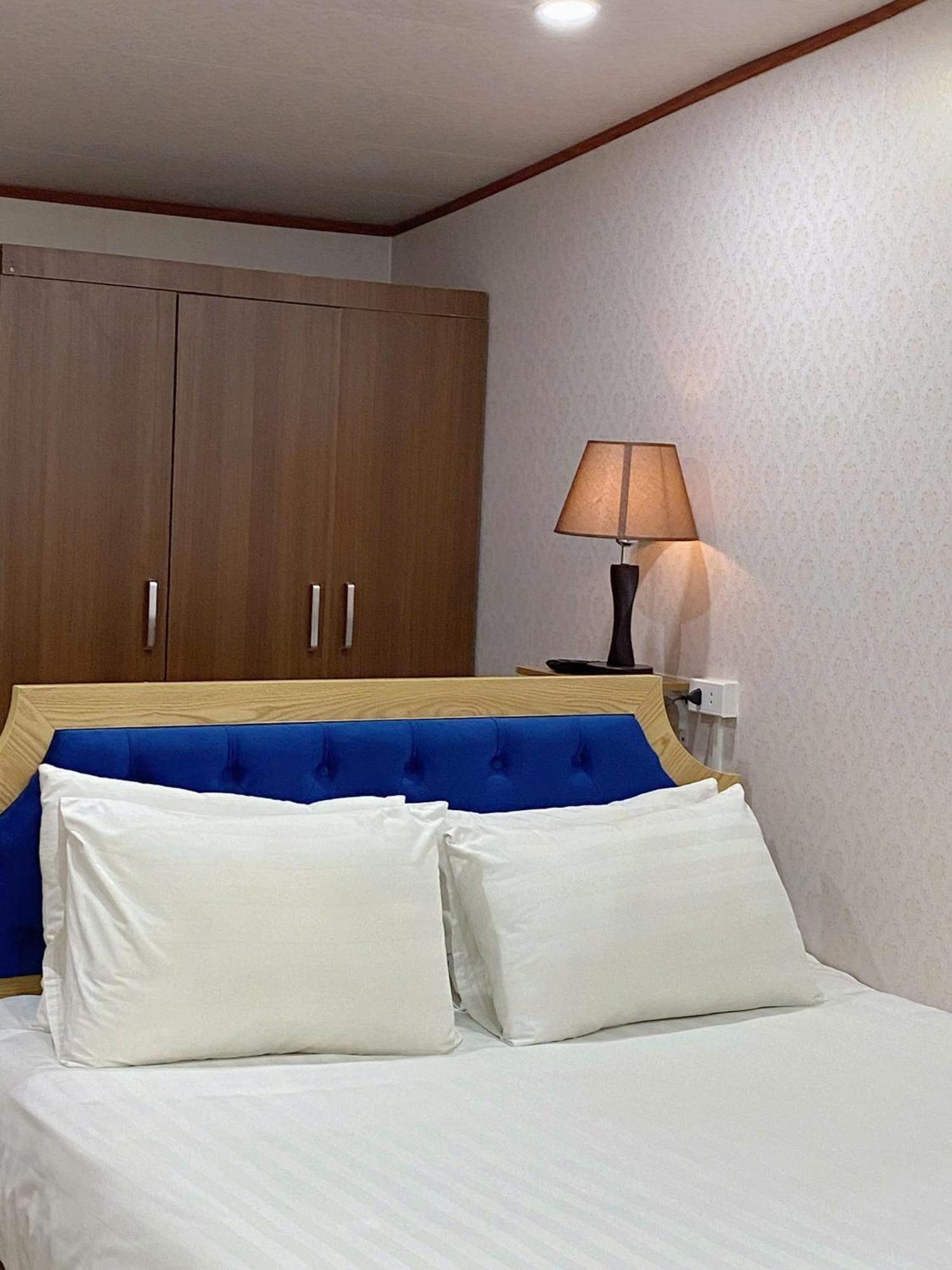 La Renta Premier Hotel & Spa ハノイ市 エクステリア 写真
